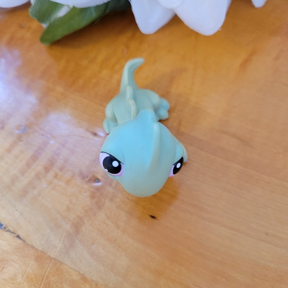 2/$10 Littlest Pet Shop LPS No # Iguana Green Purple Eyes Bedtime Blast - Picture 8 of 12